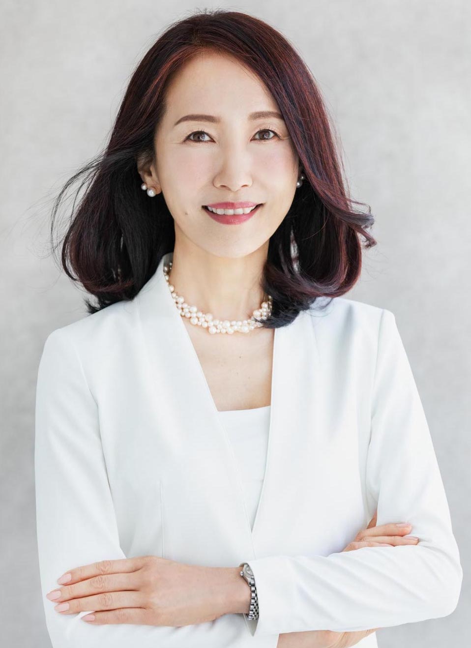 荒井弥栄